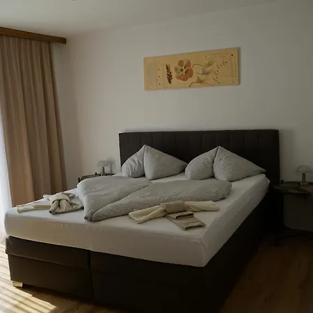 Pension-ferienwohnung Rotar 게스트하우스 3*
