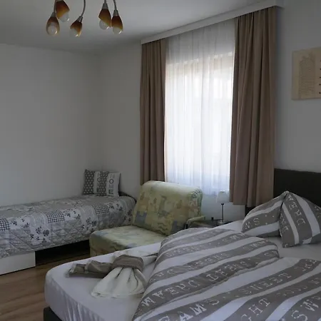 Pension-ferienwohnung Rotar 3*