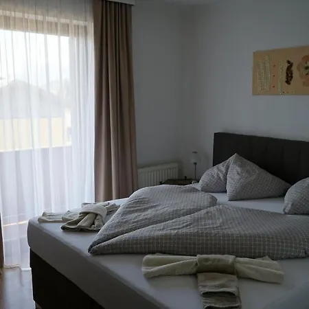 Gasthuis Pension-ferienwohnung Rotar Faak am See