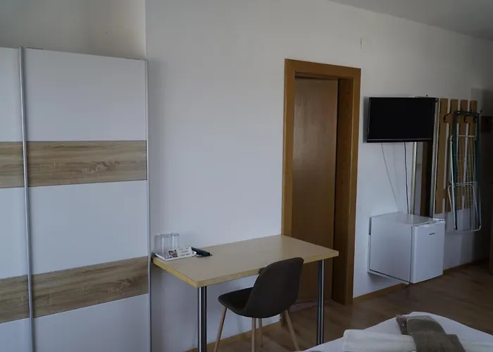 Pension-ferienwohnung Rotar Pensjonat Faak am See